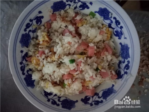 怎么鸡蛋香肠炒饭做法