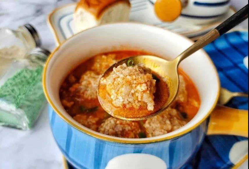 上汤豆腐圆子，家常美食的鲜美秘诀