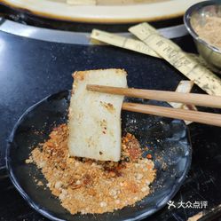 铜陵臭豆腐烧肥肠，独特风味，美味再现