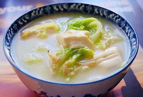 家常美食的魅力，白豆腐瘦肉馄饨的制作与功效解析