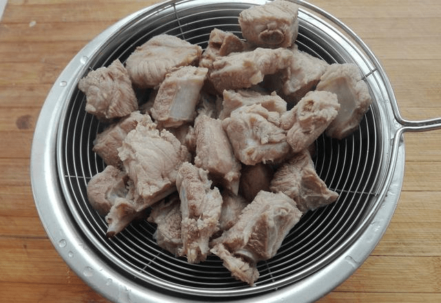 成品酥排骨肉的做法