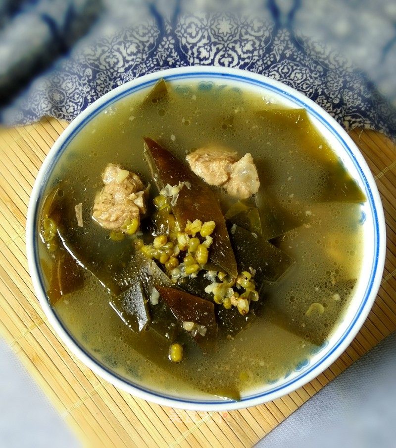 排骨炖绿豆和黄豆的做法