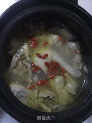 猪蹄海鲜豆腐汤，鲜美滋补的养生佳品