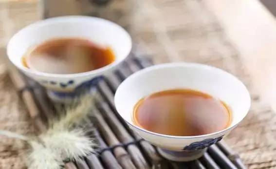 夏日消暑佳品——凉伴黑木尔的做法与功效解析