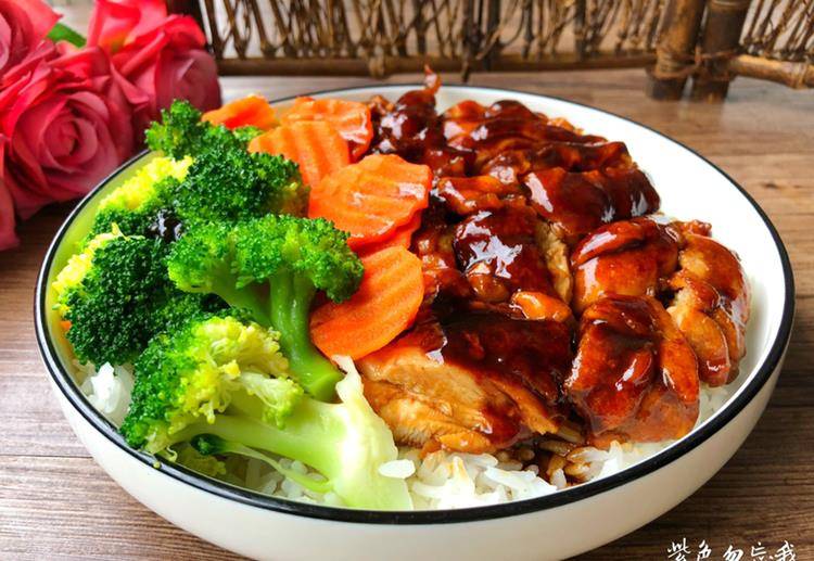 吉野家鸡腿饭的秘密，家常美味，营养均衡的日式风情