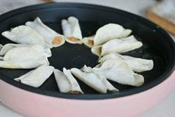 蒜黄豆皮，家常美食的魅力与简易做法解析