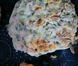 煎槐花饼，春日里的美味与养生之道