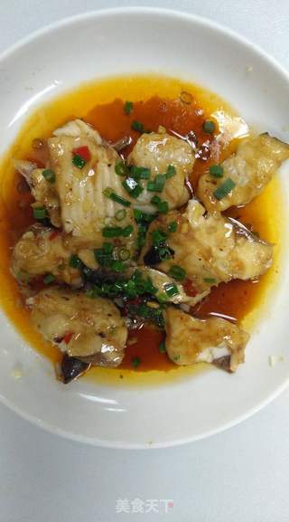 油豆腐煮草鱼，家常美食中的美味与营养