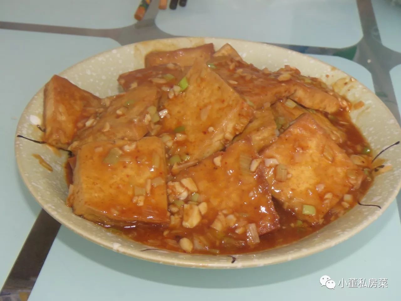 香煎豆腐不放盐，美味与健康的双重享受