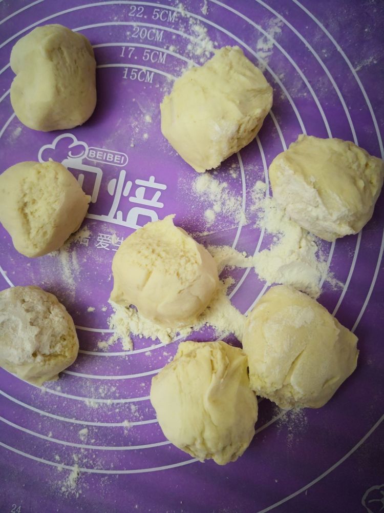 牛奶鸡蛋饺子的做法