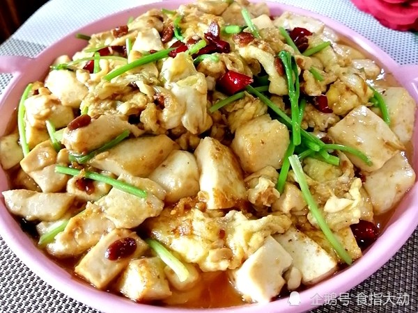 炒菜新滋味，内酯豆腐的妙用与家常做法解析