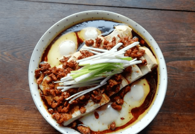 豆腐葱饺子馅，家常美食新风味，营养美味一举两得