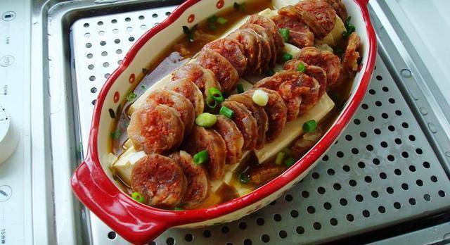 蒸腊肠和豆腐的做法