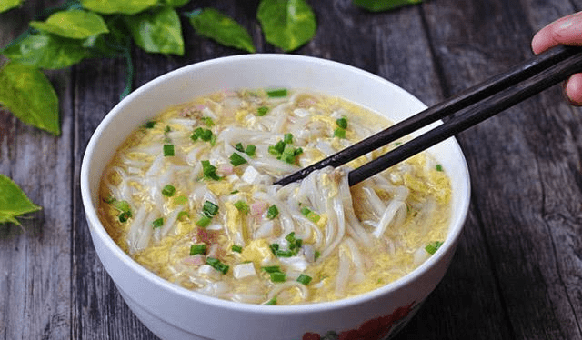 地摊豆腐鸡蛋汤的做法