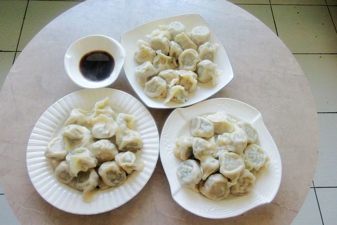 莴笋炒豆腐肉丝，清爽美味，营养均衡的家常佳肴