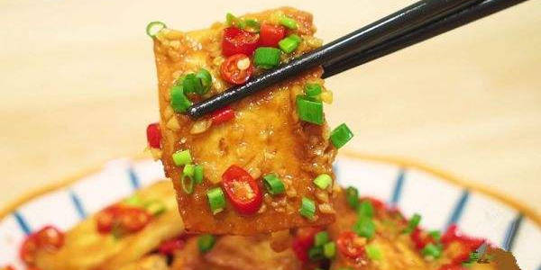 印味麻辣豆腐，家常美食的别样风味体验