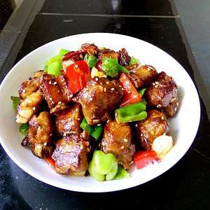 小洋葱煎排骨的做法大全