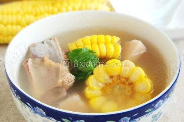 玉米排骨莲菜汤的做法