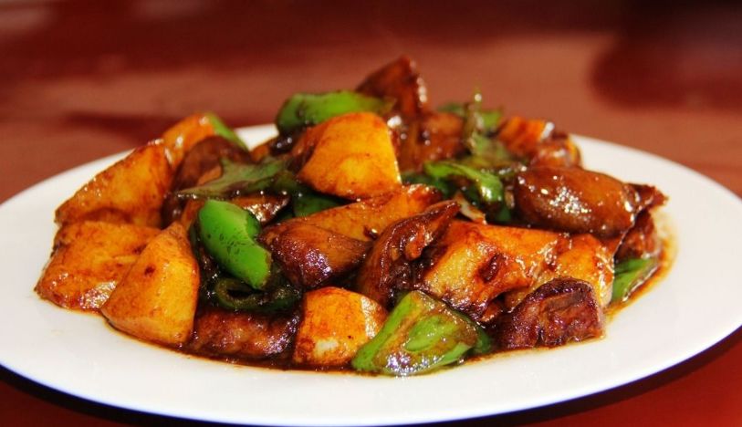 辣椒土豆白豆腐，家常美食的绝妙搭配与烹饪技巧