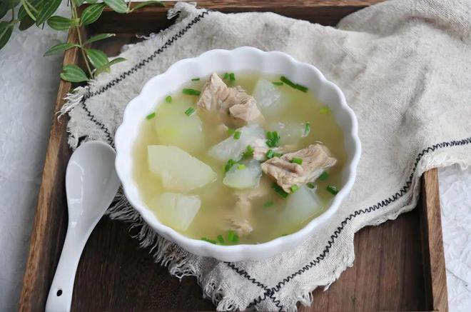 威海小花鱼炖豆腐，鲜美滋补的家常美食