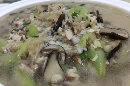 威海小花鱼炖豆腐，鲜美滋补的家常美食