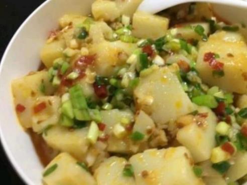 白辣椒米豆腐，家常美食的别样风味