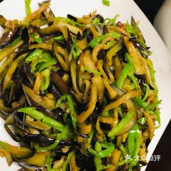 辣椒炒茄丝，家常美食中的美味与营养