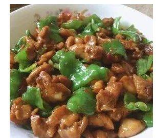辣椒炒茄丝，家常美食中的美味与营养
