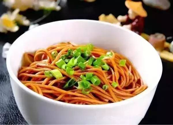 葱油拌短面鱼的做法
