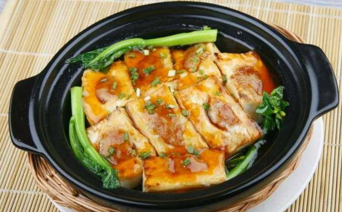 豆腐酿猪肉煲，家常美食的温暖诱惑