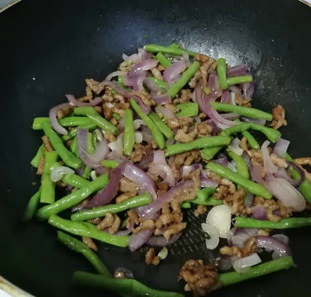 家常美味，豆角炒肉沫的做法与营养解析