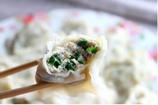 胶东美食探秘，鲅鱼焖豆腐，鲜美营养的双重享受
