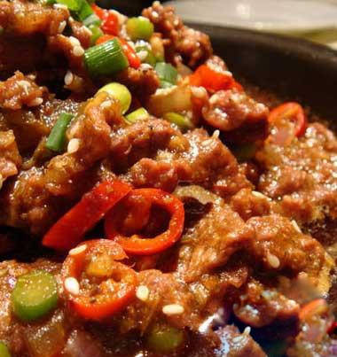 干牛肉炒炸豆腐，家常美食的全新演绎