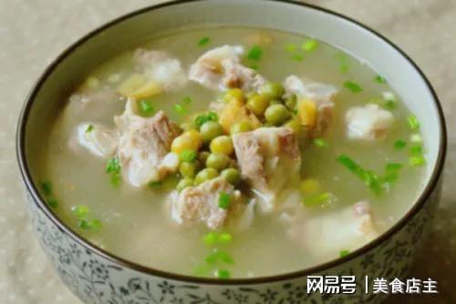腊肉排骨豌豆汤的做法