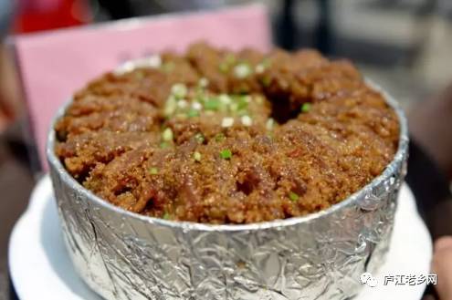 霉豆腐加酒，一道传统美食的别样风味体验