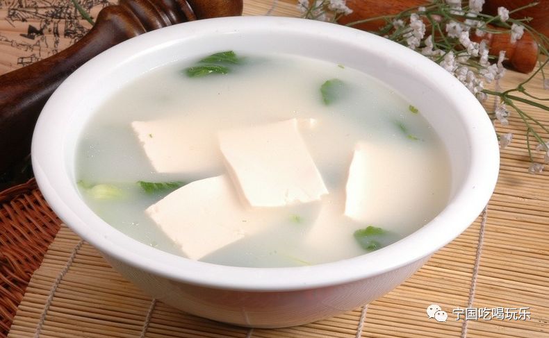 家常美味，白菜土豆大豆腐的创意做法与营养价值
