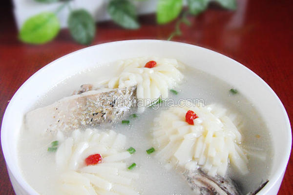 嘎牙子鱼的做法炖汤视频