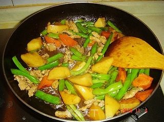 砂锅豆腐豆角土豆，家常美食的温暖魅力
