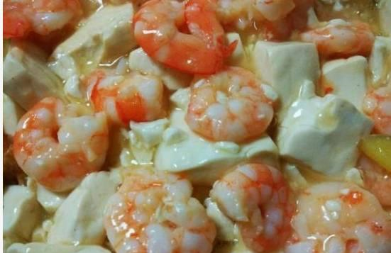 鲜豆腐炖干虾仁，鲜美滋味，营养满分的小家常菜