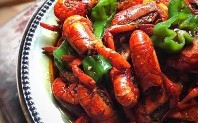 欢乐虾枝，夏日美食新宠，教你轻松烹饪美味佳肴