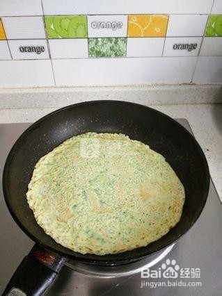 鸡蛋饼配青菜做法