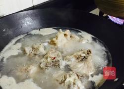 枇杷无花果猪骨汤的做法