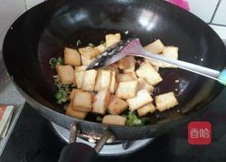 小葱段炒豆腐的做法