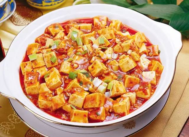 家常美食秘籍，自制红辣椒豆腐酱，香辣醇厚，唤醒味蕾