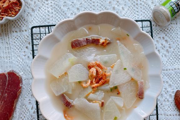 冬瓜祛湿汤，夏日祛湿养生佳品，轻松制作享健康