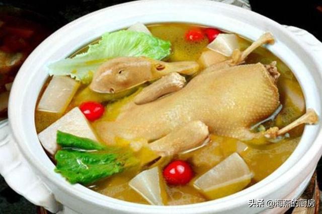 鸭肉莲藕汤，秋季滋补佳品，养生又美味