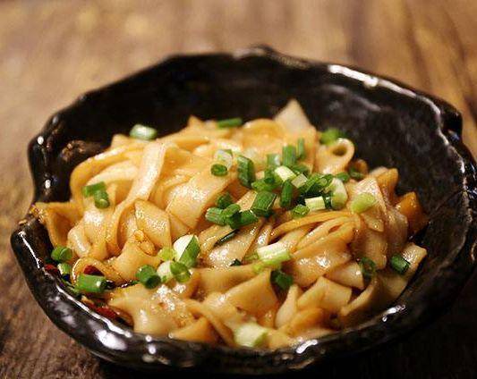 湖南特色美食——拌油豆腐的制作与食用指南
