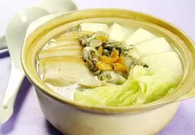 肥肠豆腐白菜，一道家常美食的全新解读