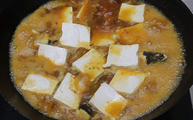 鱼滑豆腐，鲜美搭配，滋养身心的小家常菜