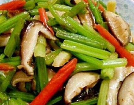 潮汕豆腐炒芹菜，家常美食中的健康密码